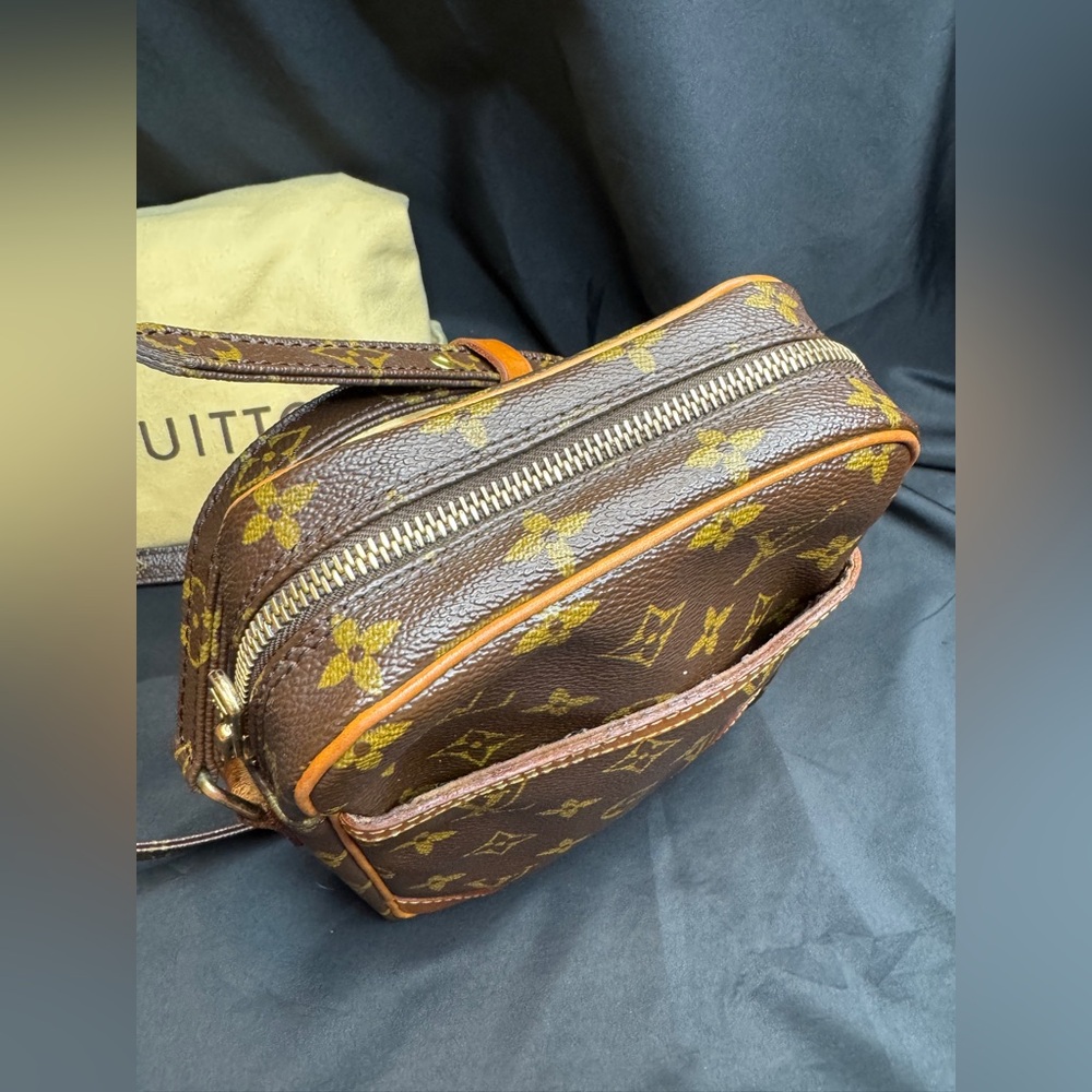 Louis Vuitton LV Danube Brown Monogram Crossbody/Shoulder Bag with COA - Picture 6 of 16